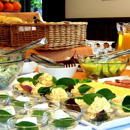 Adria Hotel 3*
